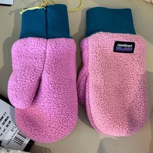 Patagonia Kids Mittens in Pink and Teal